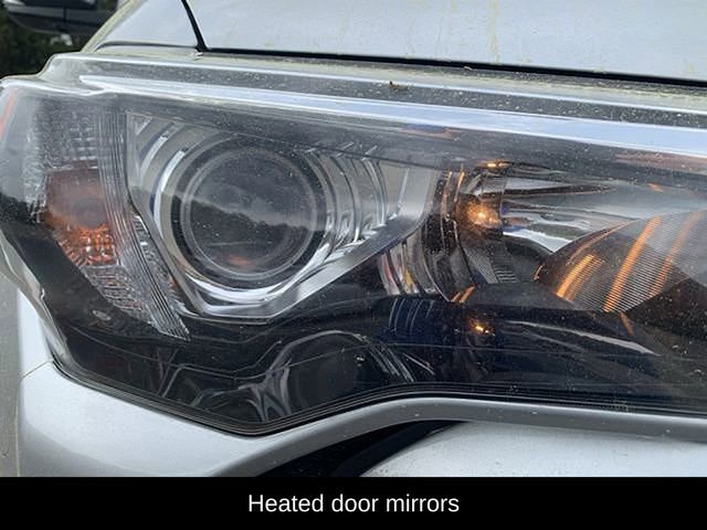 Used 2018 Toyota 4Runner SR5 Premium image 11