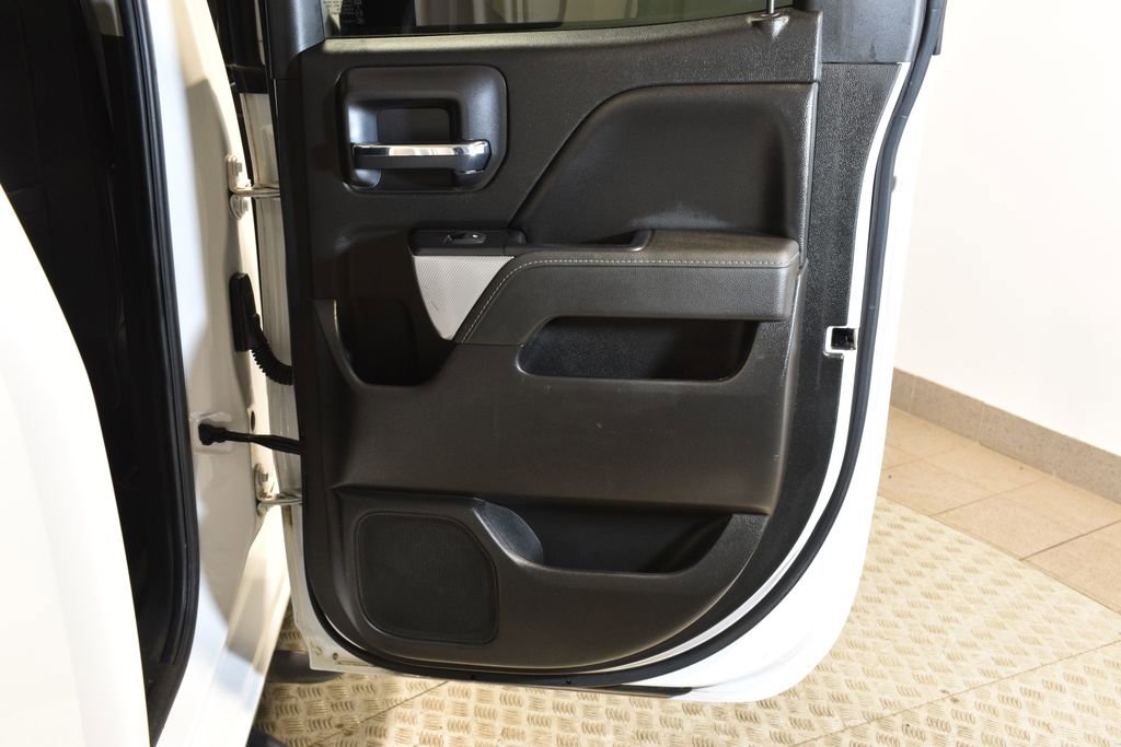 Used 2018 Chevrolet Silverado 1500 LT w/ Redline Edition image 29