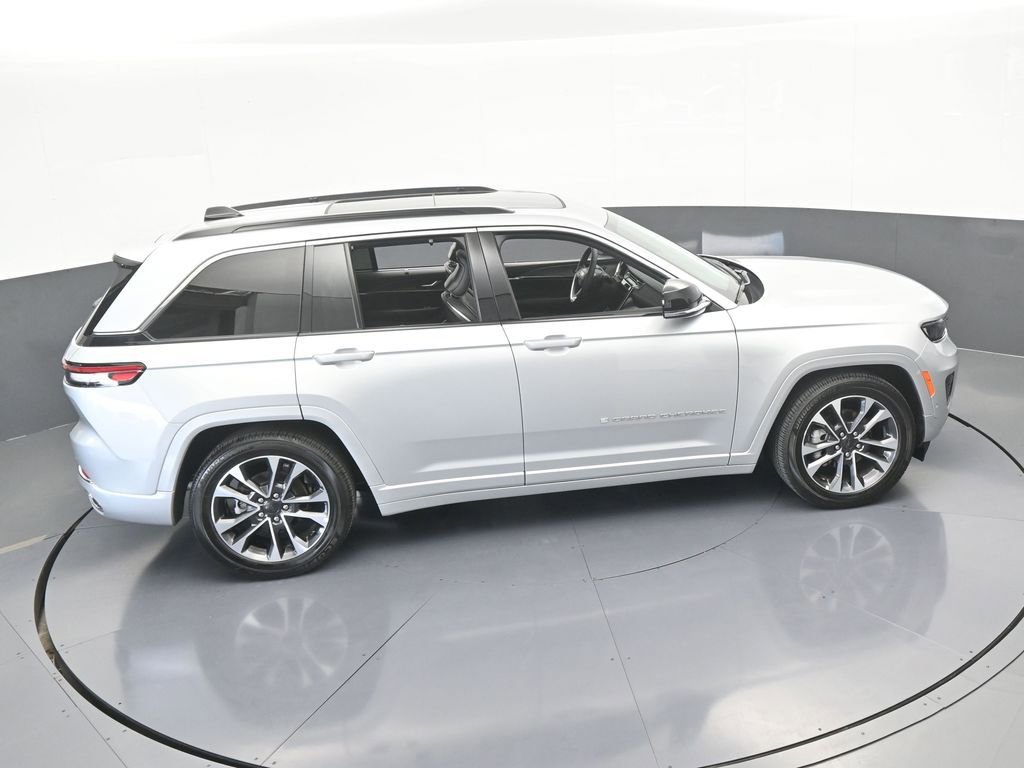 Used 2024 Jeep Grand Cherokee Overland w/ Luxury Tech Group IV image 60