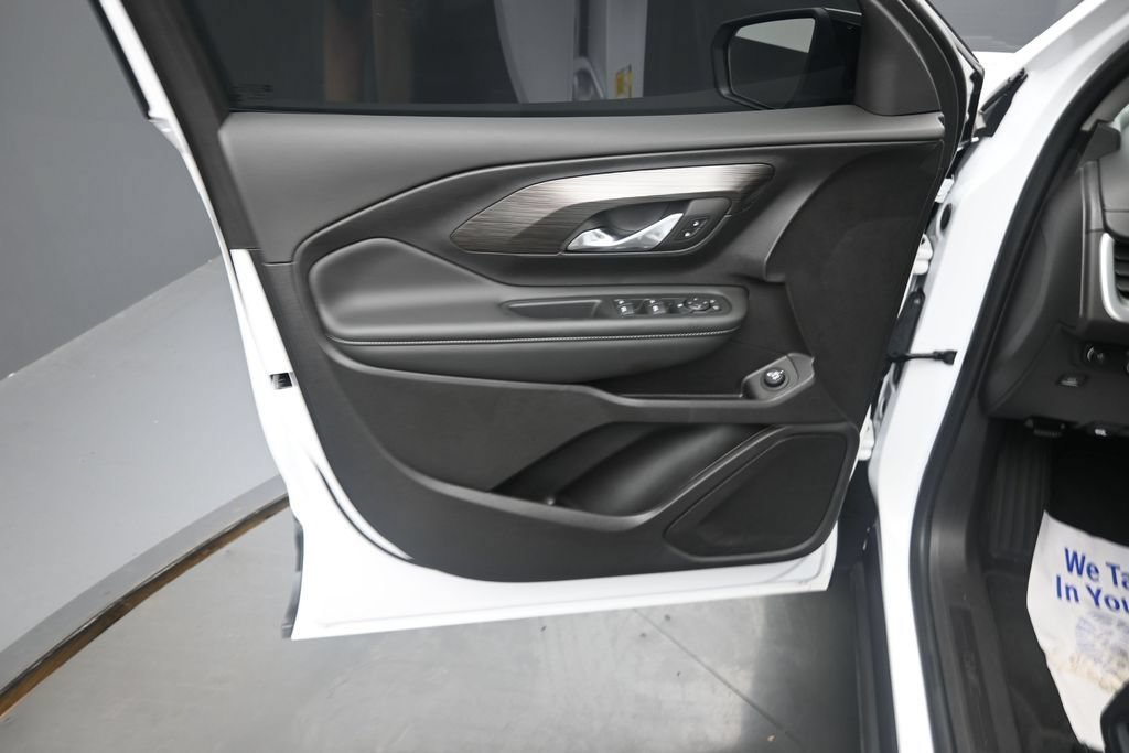 Used 2024 GMC Terrain SLE w/ Driver Convenience Package FWD image 20