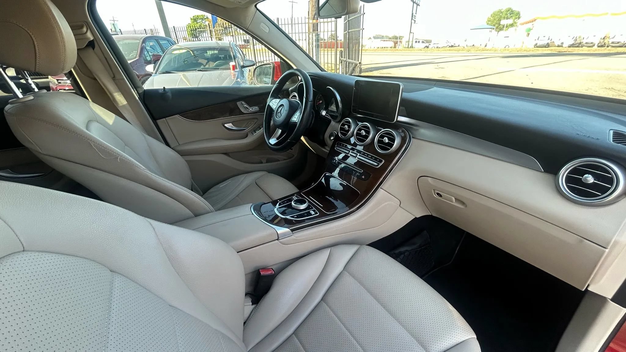 Used 2018 Mercedes-Benz GLC 300 image 13