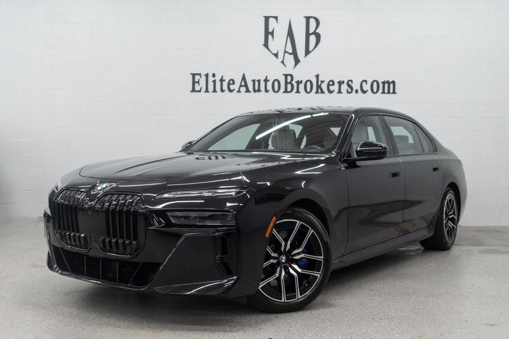 Used 2023 BMW 760i xDrive w/ Executive Package AWD/4WD image 1