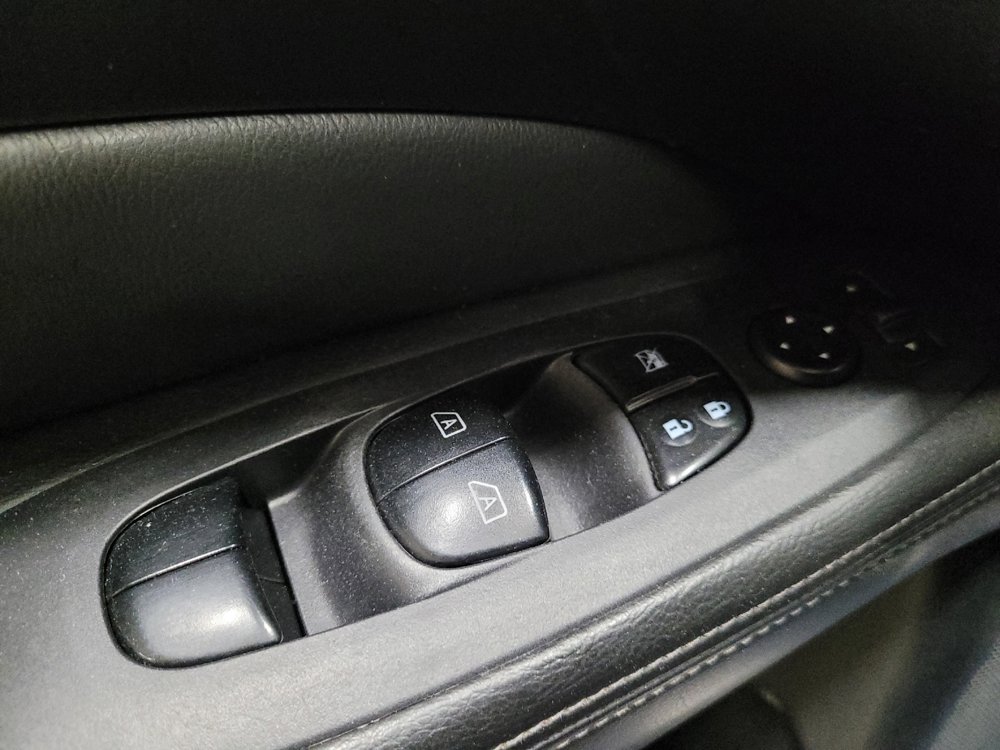 Used 2019 Nissan Pathfinder SL AWD/4WD image 27