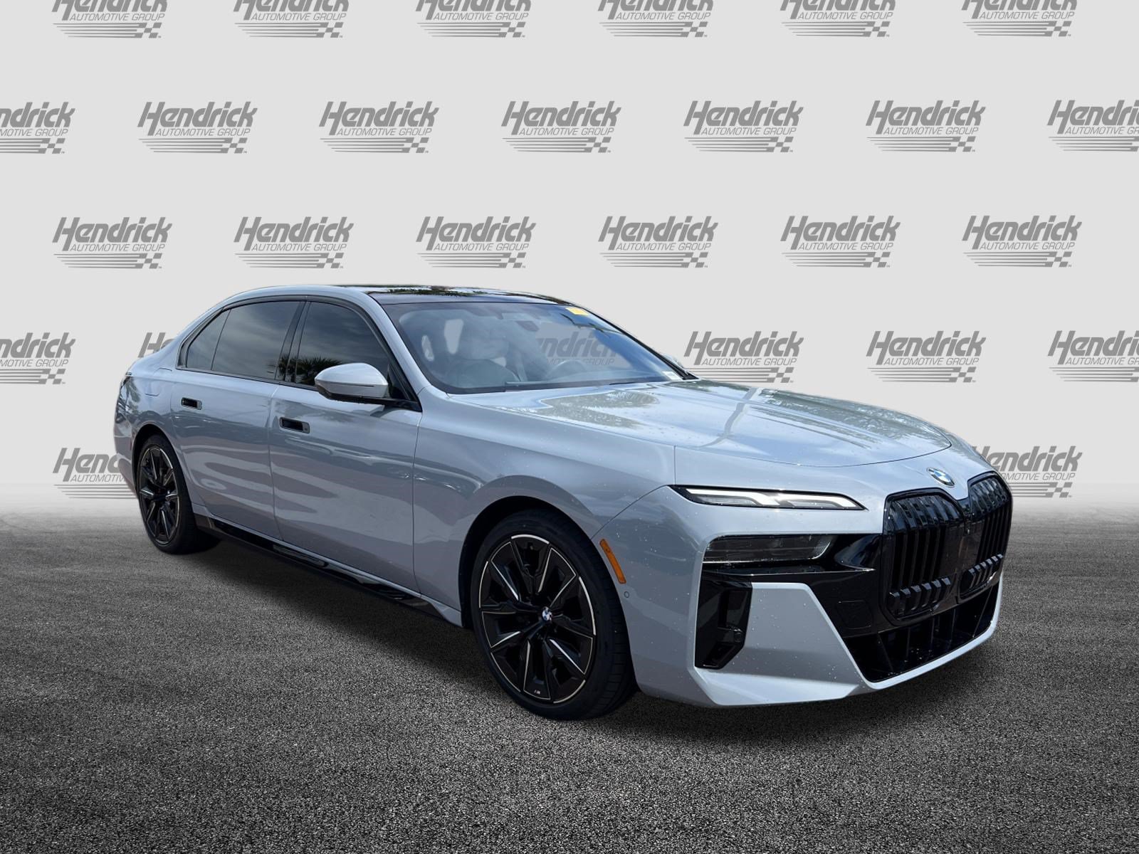 Used 2023 BMW 740i RWD image 2