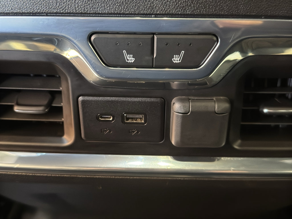 Used 2020 GMC Sierra 2500 AT4 w/ AT4 Premium Package image 15