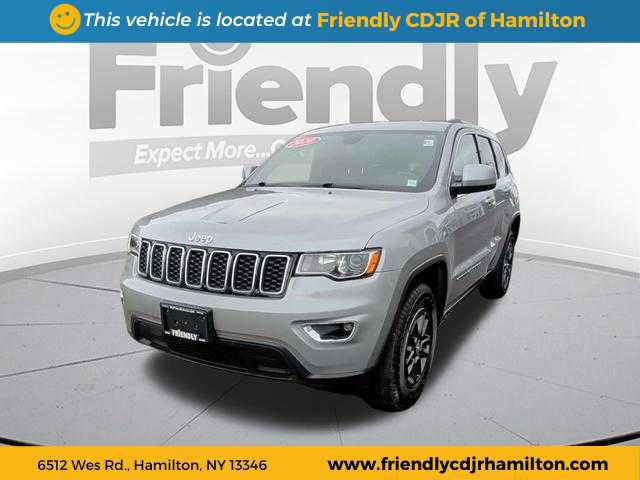 Used 2020 Jeep Grand Cherokee Laredo image 1