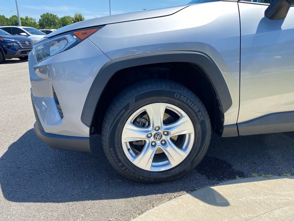 Used 2021 Toyota RAV4 XLE FWD image 32