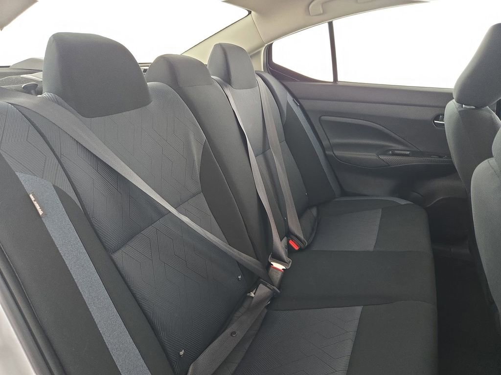 Used 2025 Nissan Versa SV image 30