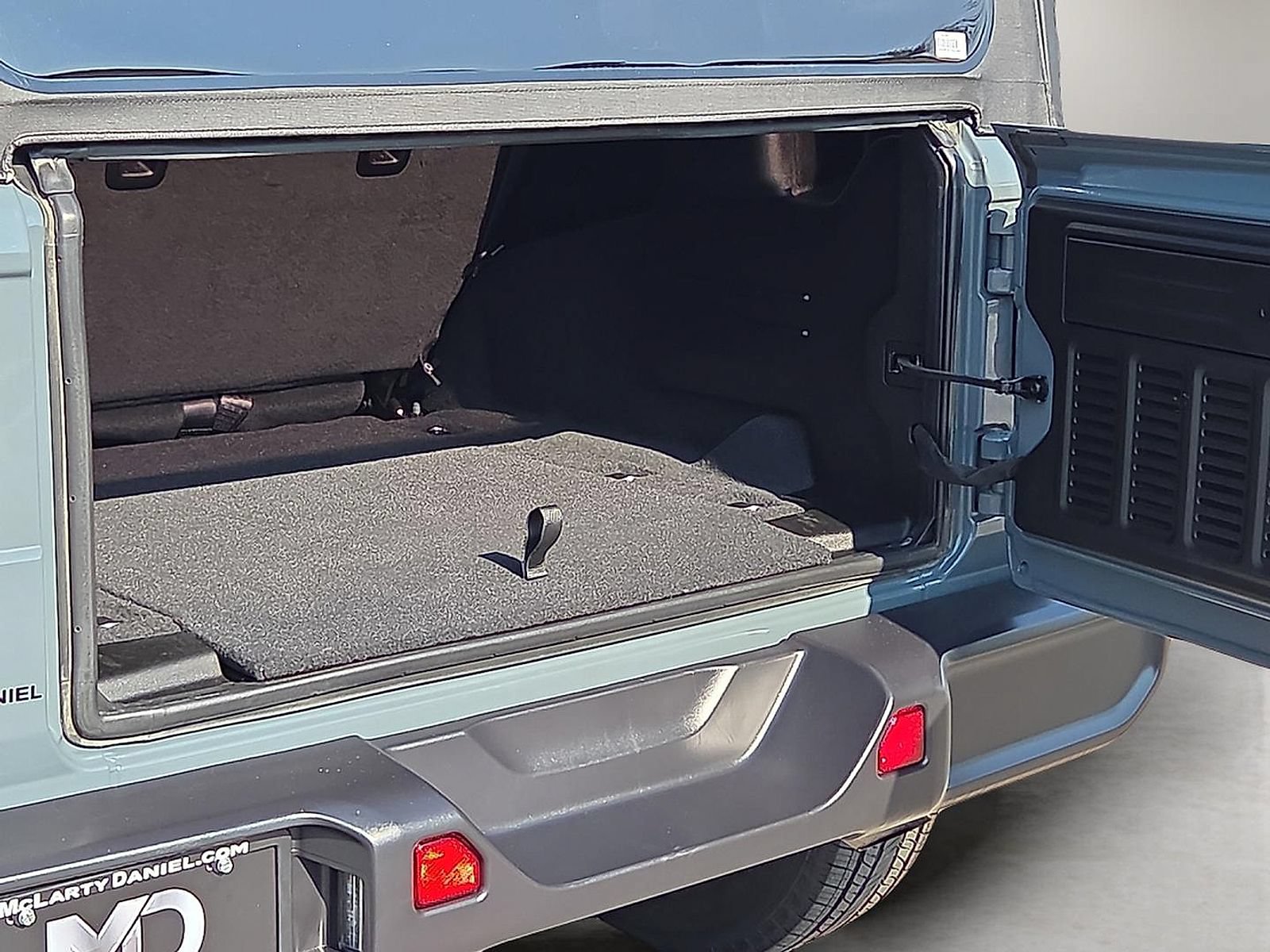 Used 2026 Jeep Wrangler Unlimited Sahara AWD/4WD image 9