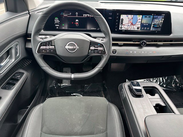 Used 2023 Nissan Ariya AWD image 15