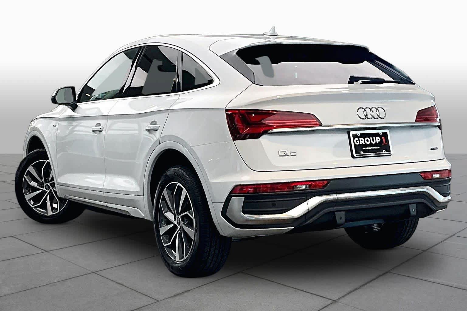 Used 2023 Audi Q5 2.0T Premium Plus w/ Premium Plus Package AWD/4WD image 11