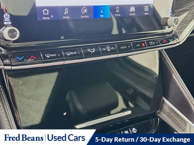 Used 2022 Jeep Wagoneer Series III w/ Premium Group I AWD/4WD image 21