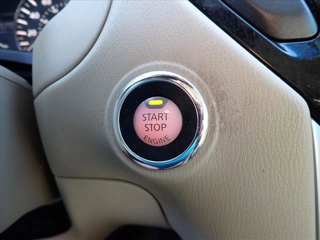 Used 2015 Nissan Pathfinder S image 17