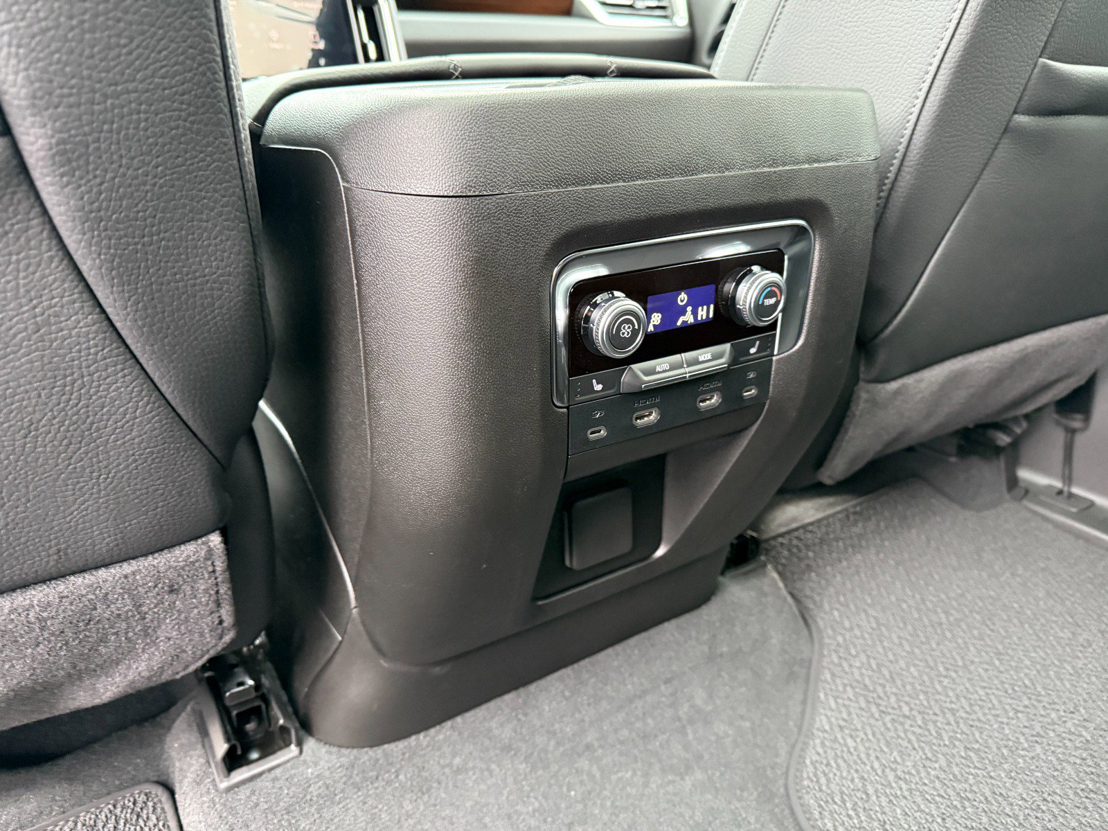 New 2026 GMC Yukon XL Denali image 17