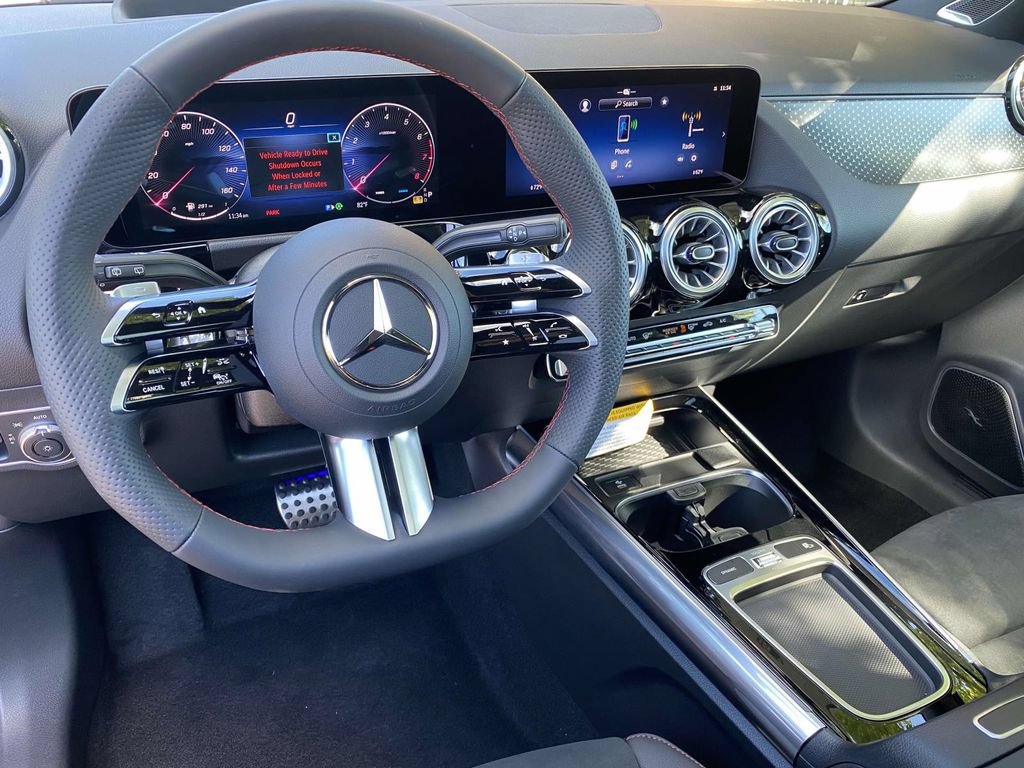 Used 2025 Mercedes-Benz GLA 250 image 41