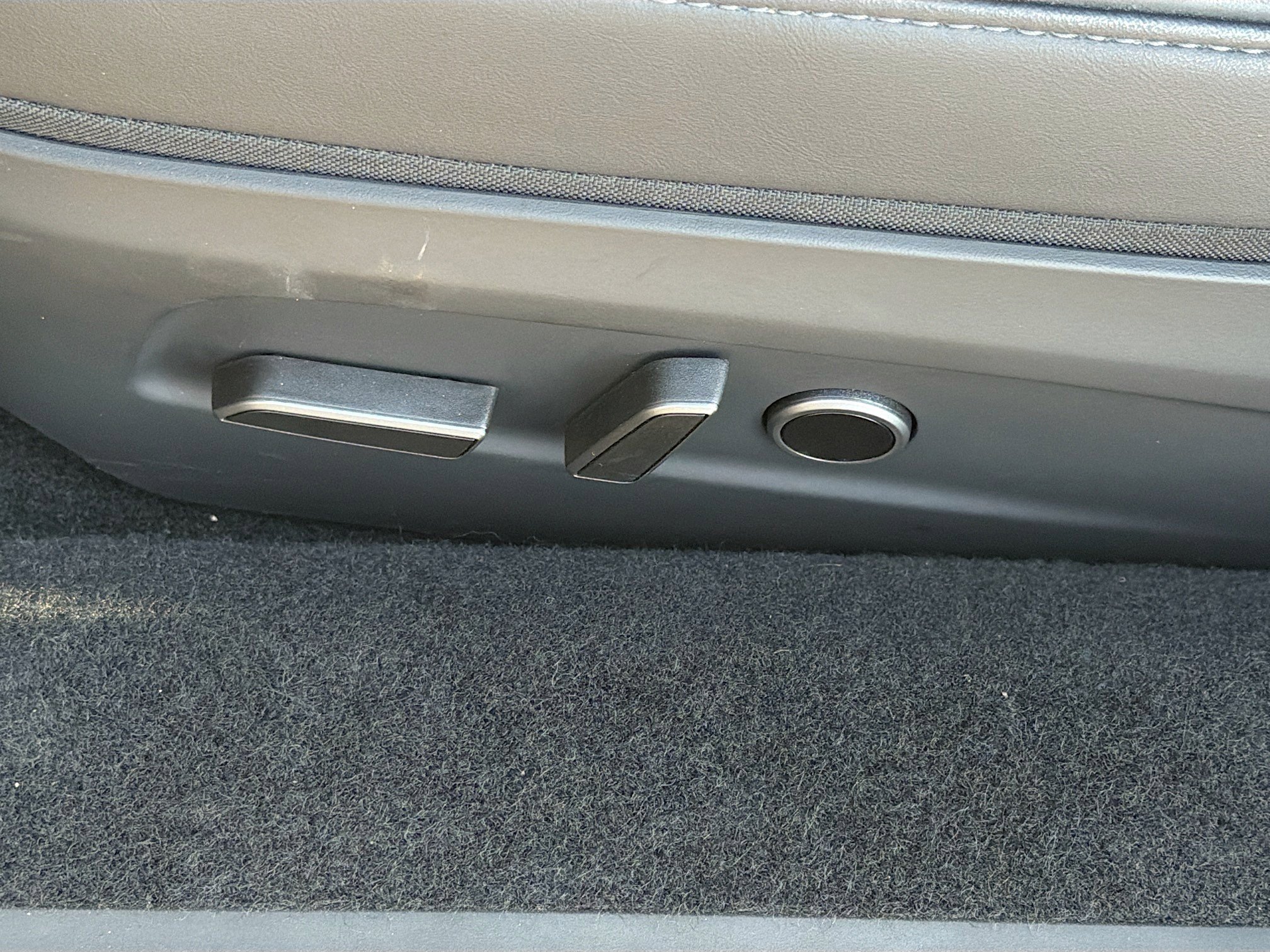 Used 2025 Tesla Model 3 Long Range RWD image 24