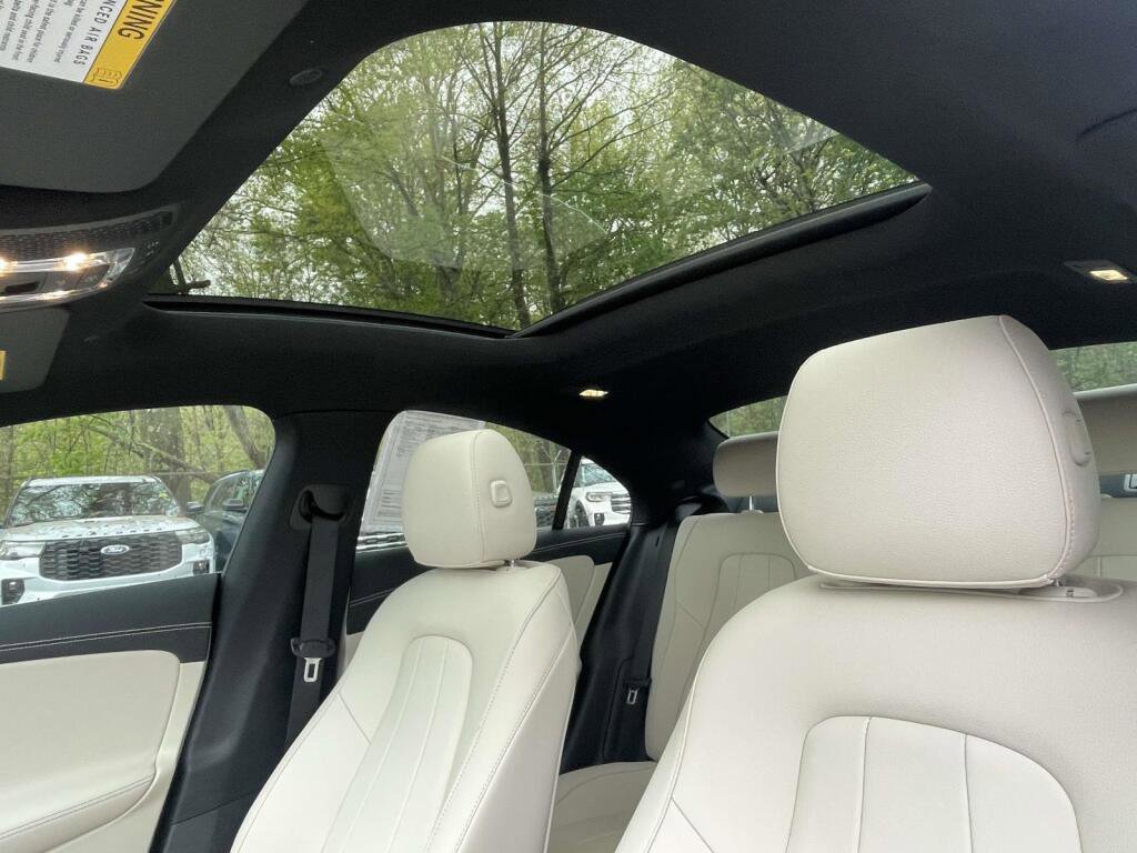 Certified 2023 Mercedes-Benz CLA 250 4MATIC image 5