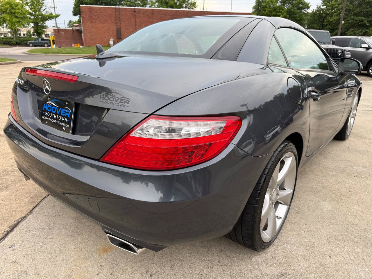 Used 2013 Mercedes-Benz SLK 350 image 6