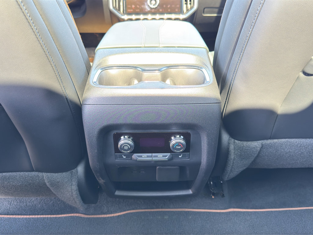 Used 2024 GMC Acadia AT4 w/ Super Cruise Package image 37