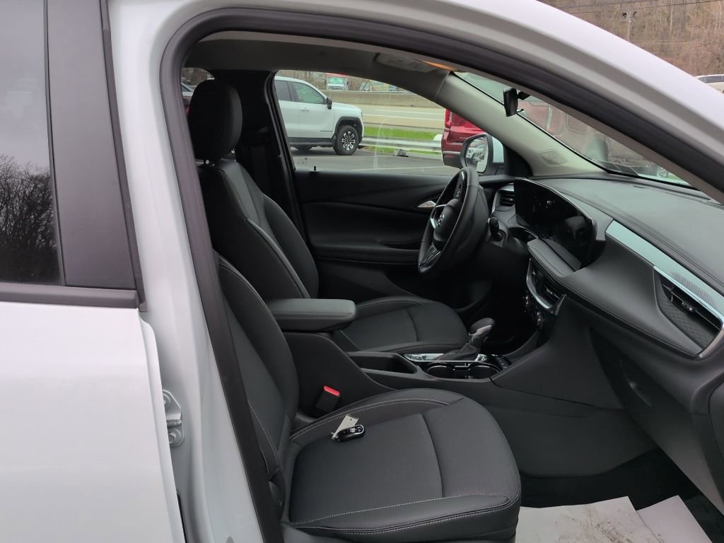 Used 2026 Buick Encore GX Preferred w/ Comfort Package image 17