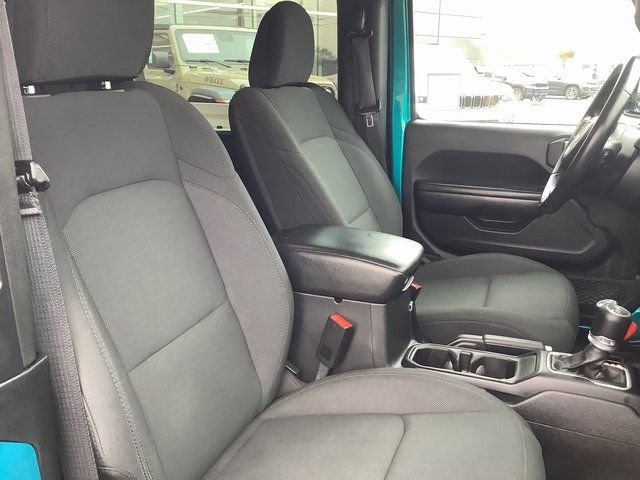 Used 2020 Jeep Wrangler Sport S image 29