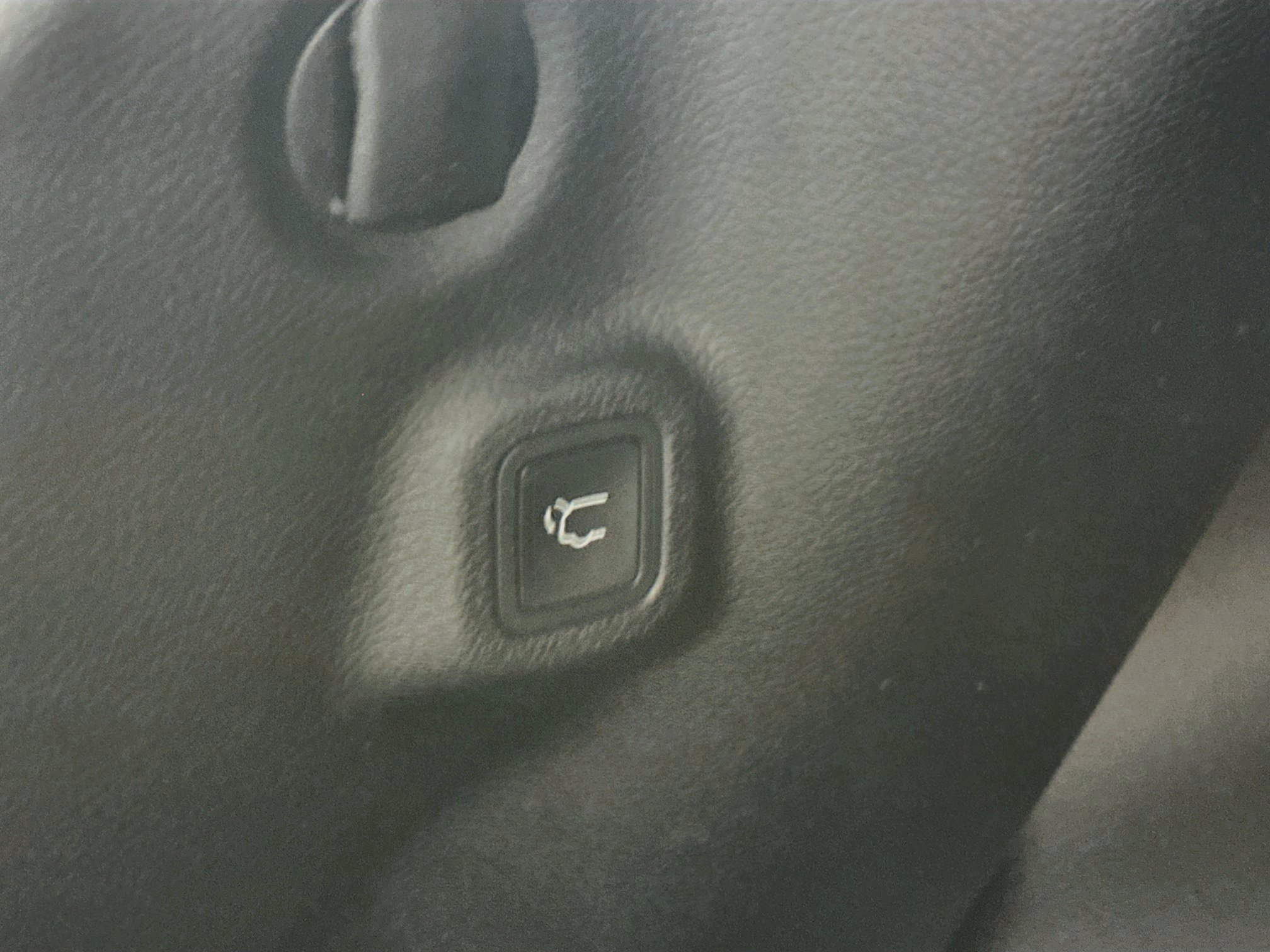 Used 2021 Jeep Compass Latitude AWD/4WD image 31