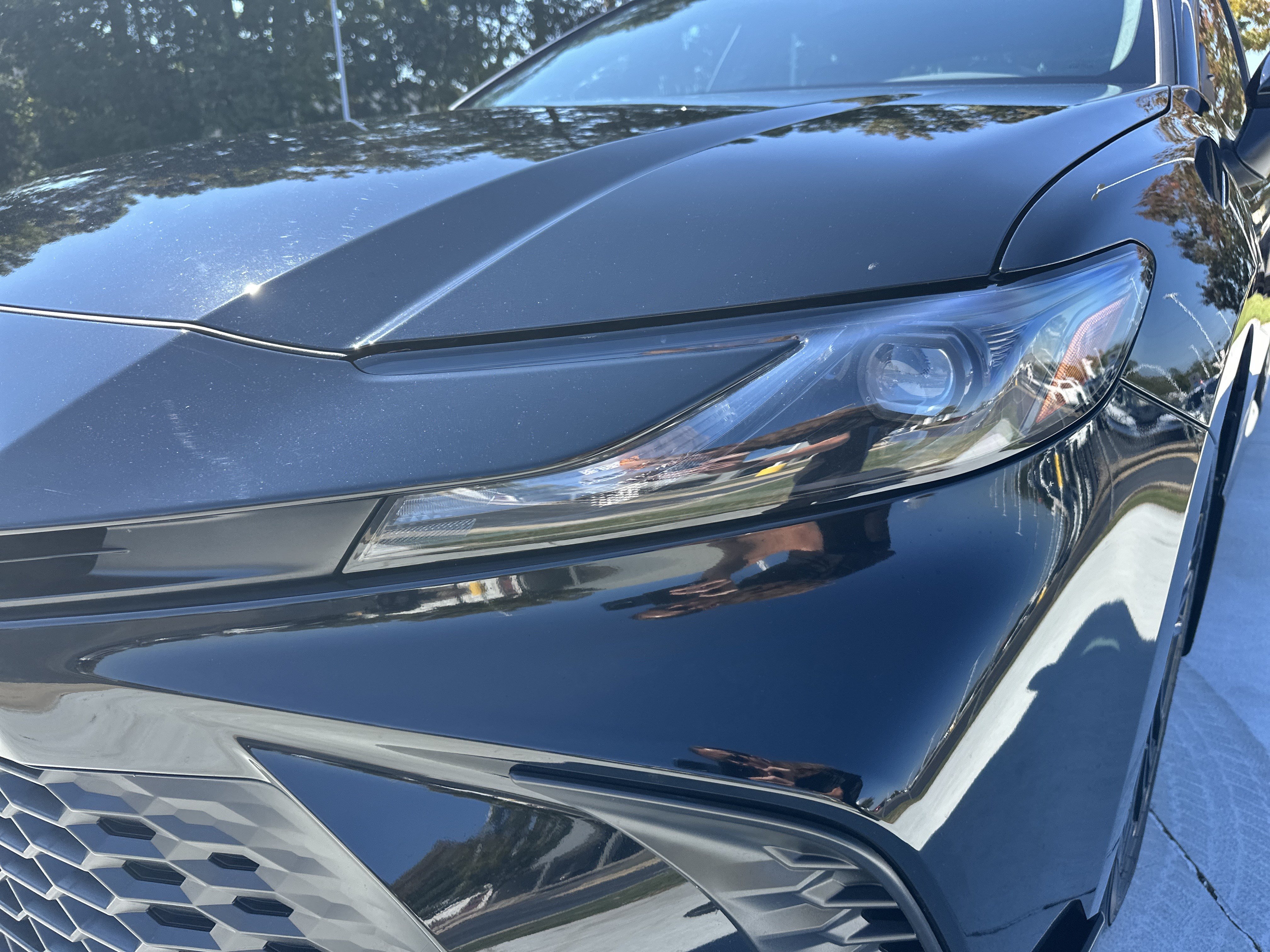 Used 2025 Toyota Camry SE FWD image 6