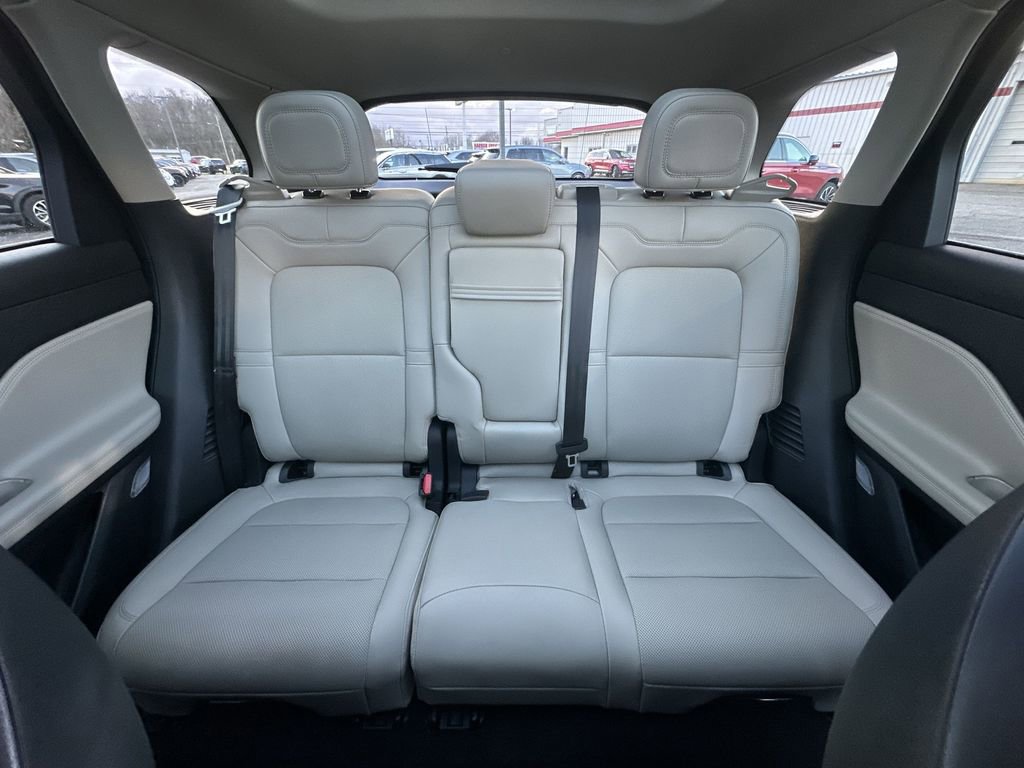 Used 2025 Lincoln Corsair FWD w/ Equipment Group 101A image 23