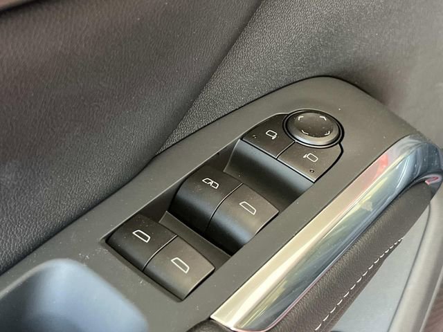 New 2026 Chevrolet Traverse LT w/ Sun and Wheel Package FWD image 23
