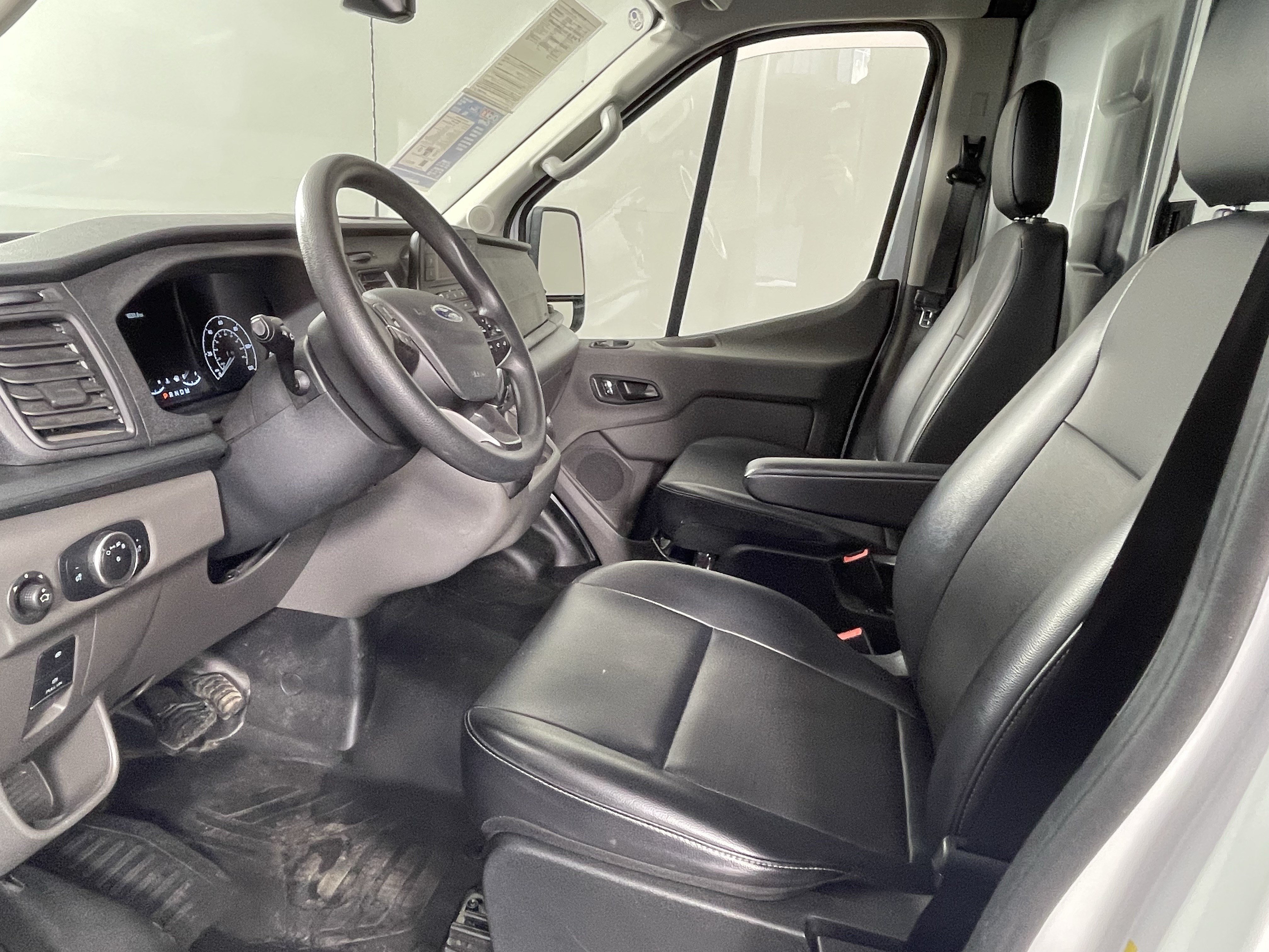 Used 2025 Ford Transit 250 148 High Roof AWD image 9