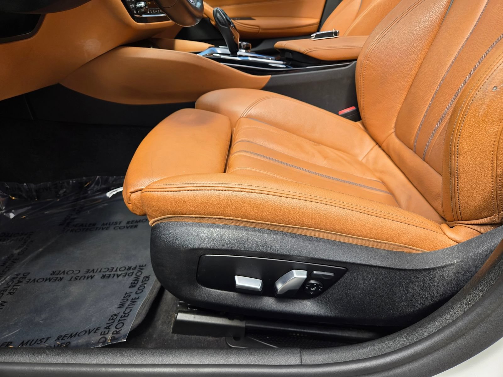 Used 2019 BMW 530e w/ M Sport Package RWD image 23