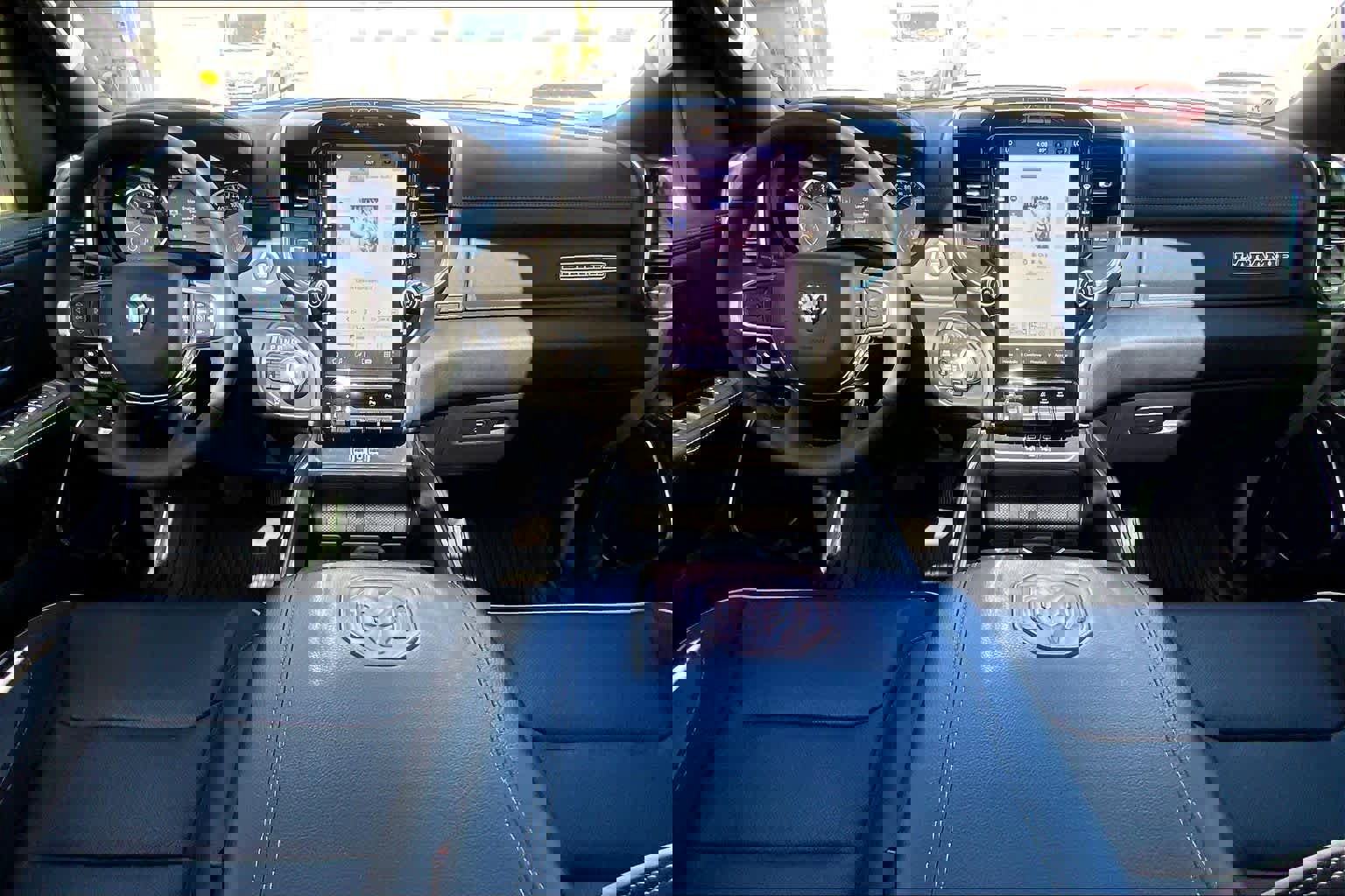 Used 2025 RAM 1500 Laramie w/ Laramie Southwest Edition AWD/4WD image 15