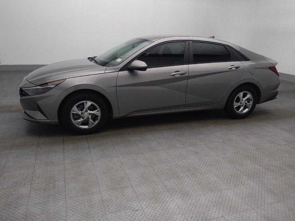Used 2021 Hyundai Elantra SE image 2