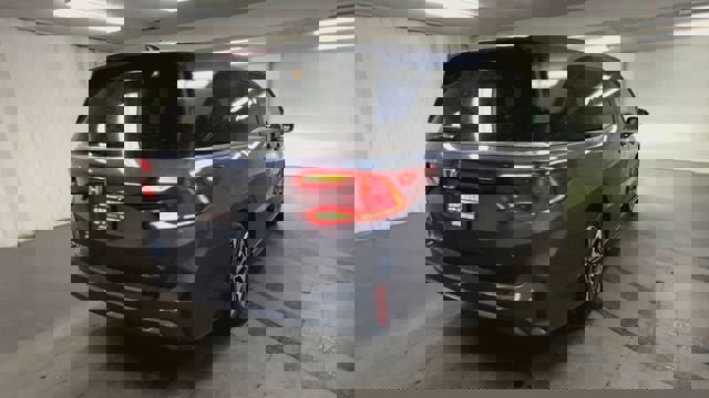 Used 2025 Honda Odyssey Elite image 8