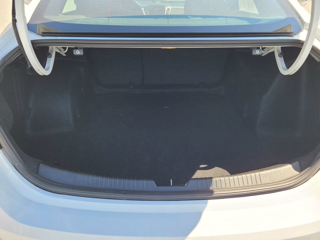 Used 2023 Chevrolet Malibu LT FWD image 7