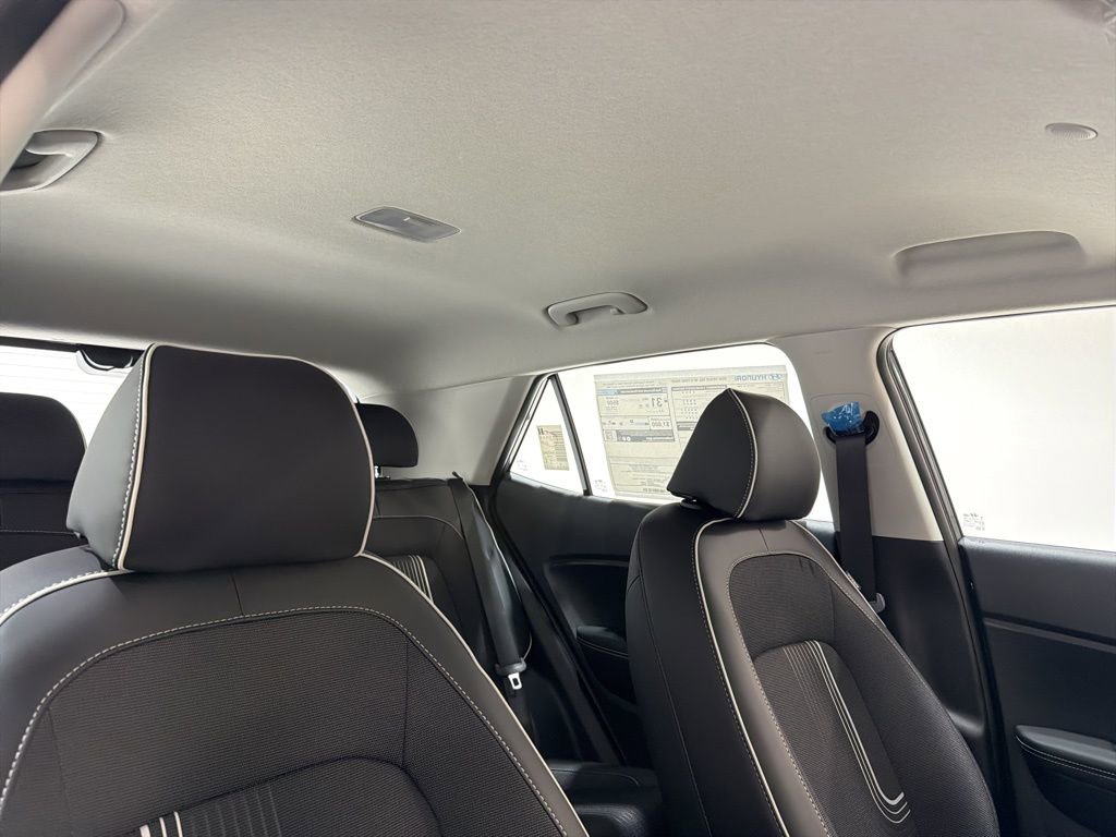New 2026 Hyundai Venue SEL FWD image 18