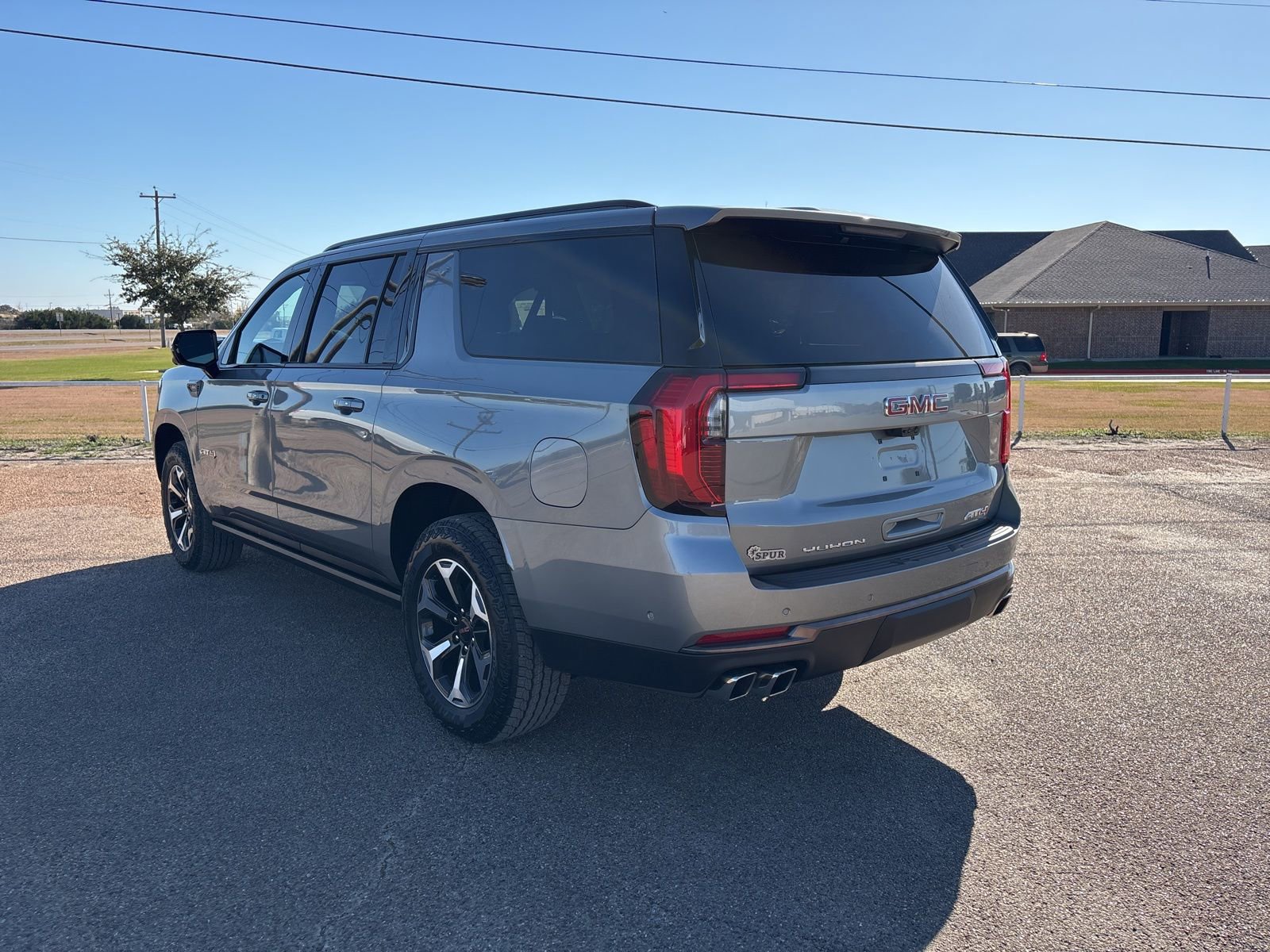 New 2026 GMC Yukon XL AT4 Ultimate w/ LPO, Floor Liner Package image 4