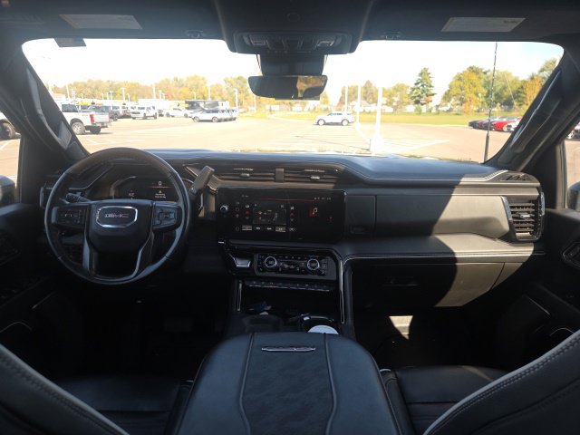 Used 2025 GMC Sierra 2500 AT4X AWD/4WD image 18