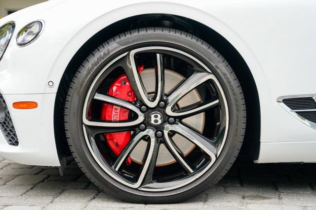 Used 2024 Bentley Continental GT V8 image 14