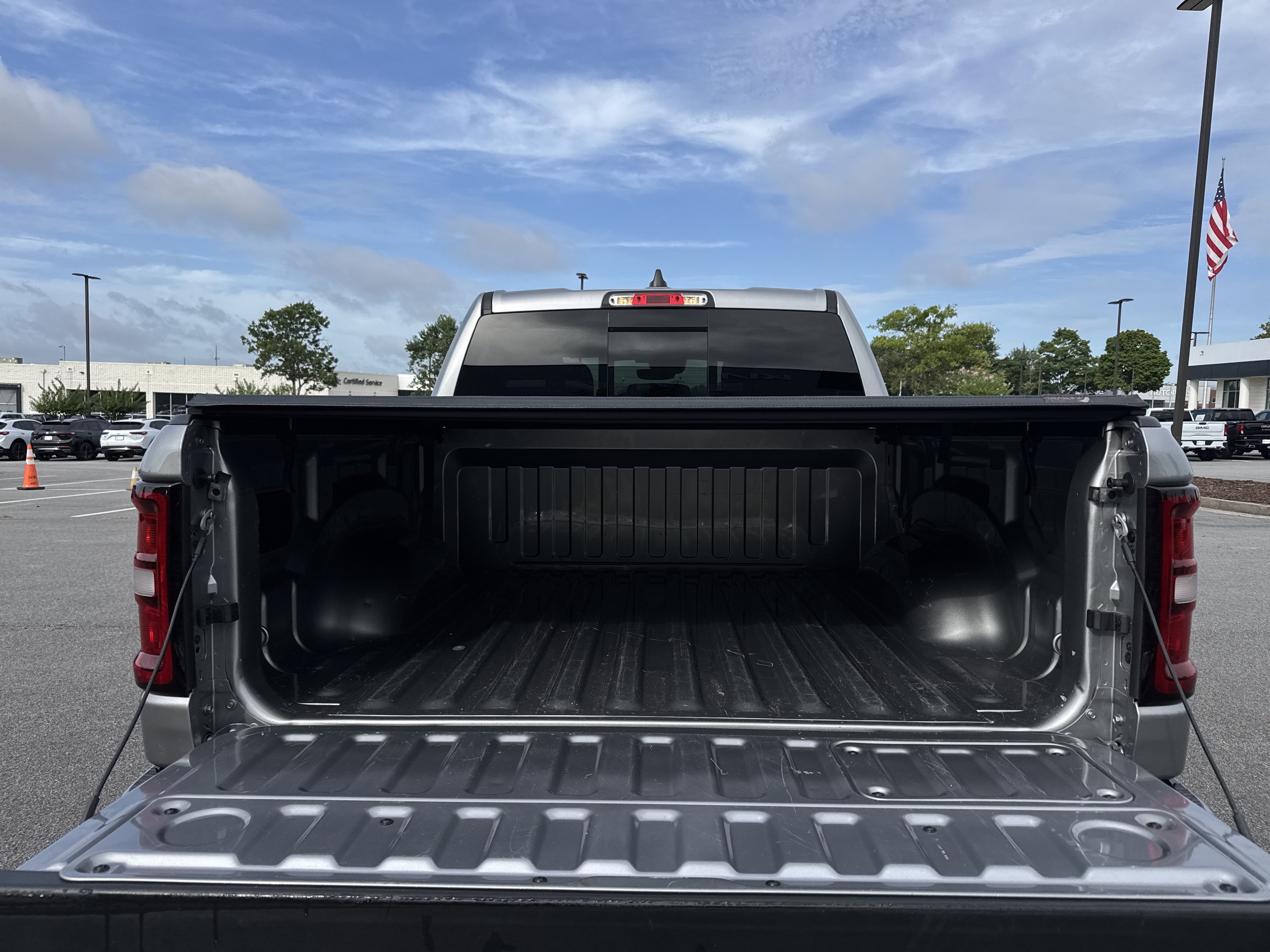 Used 2025 RAM 1500 Laramie w/ Night Edition AWD/4WD image 34