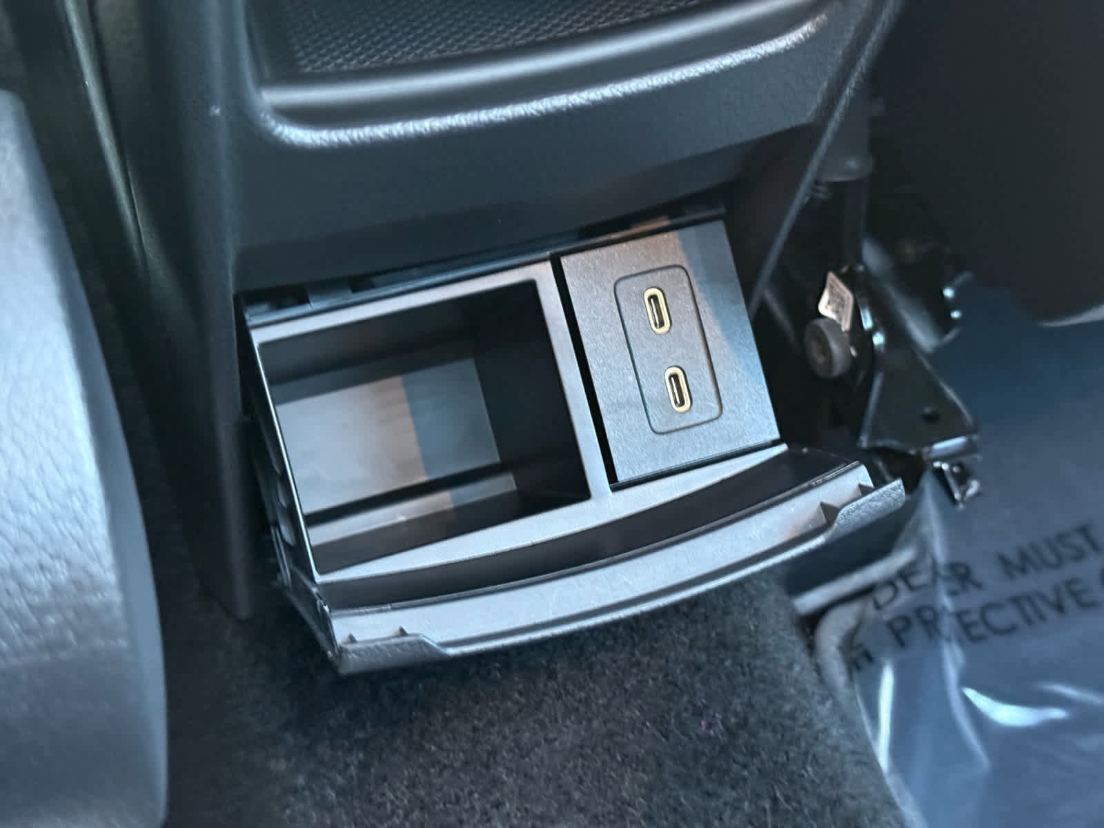 Used 2024 Mercedes-Benz GLB 35 AMG 4MATIC image 33