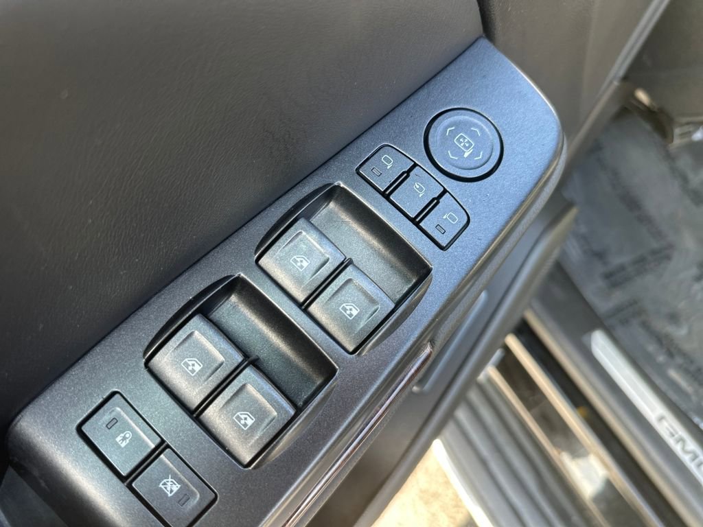 Used 2015 GMC Yukon SLT image 13