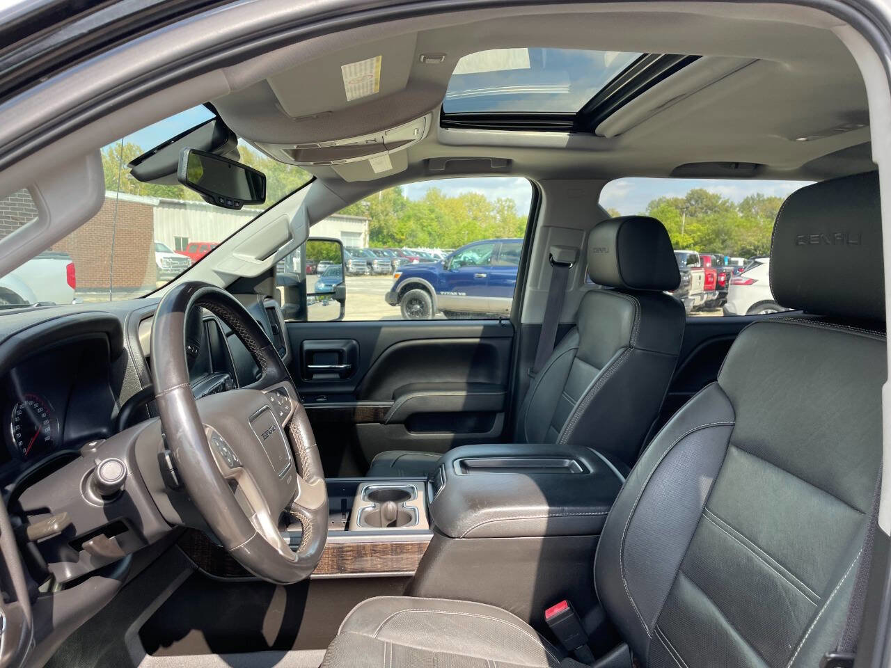 Used 2015 GMC Sierra 3500 Denali w/ Duramax Plus Package image 18