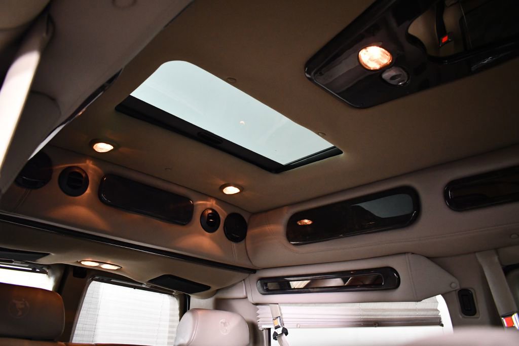 Used 2013 GMC Savana 1500 AWD image 48