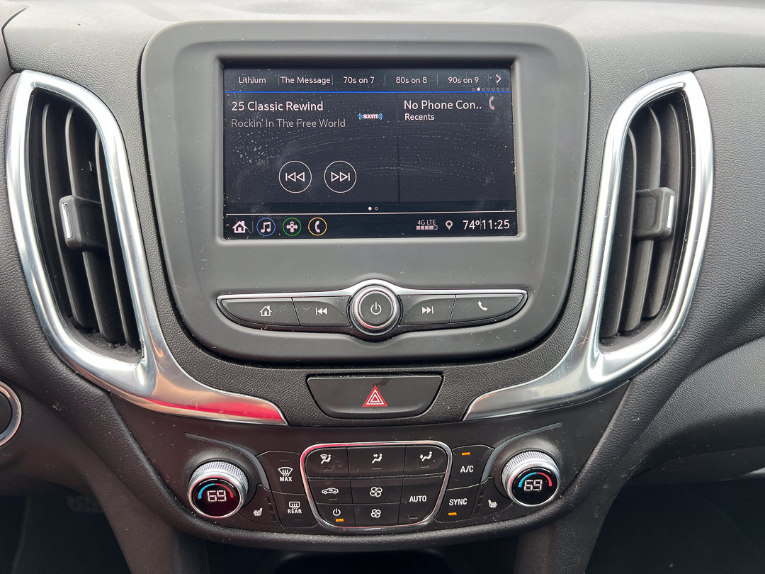Used 2021 Chevrolet Equinox LT AWD/4WD image 24