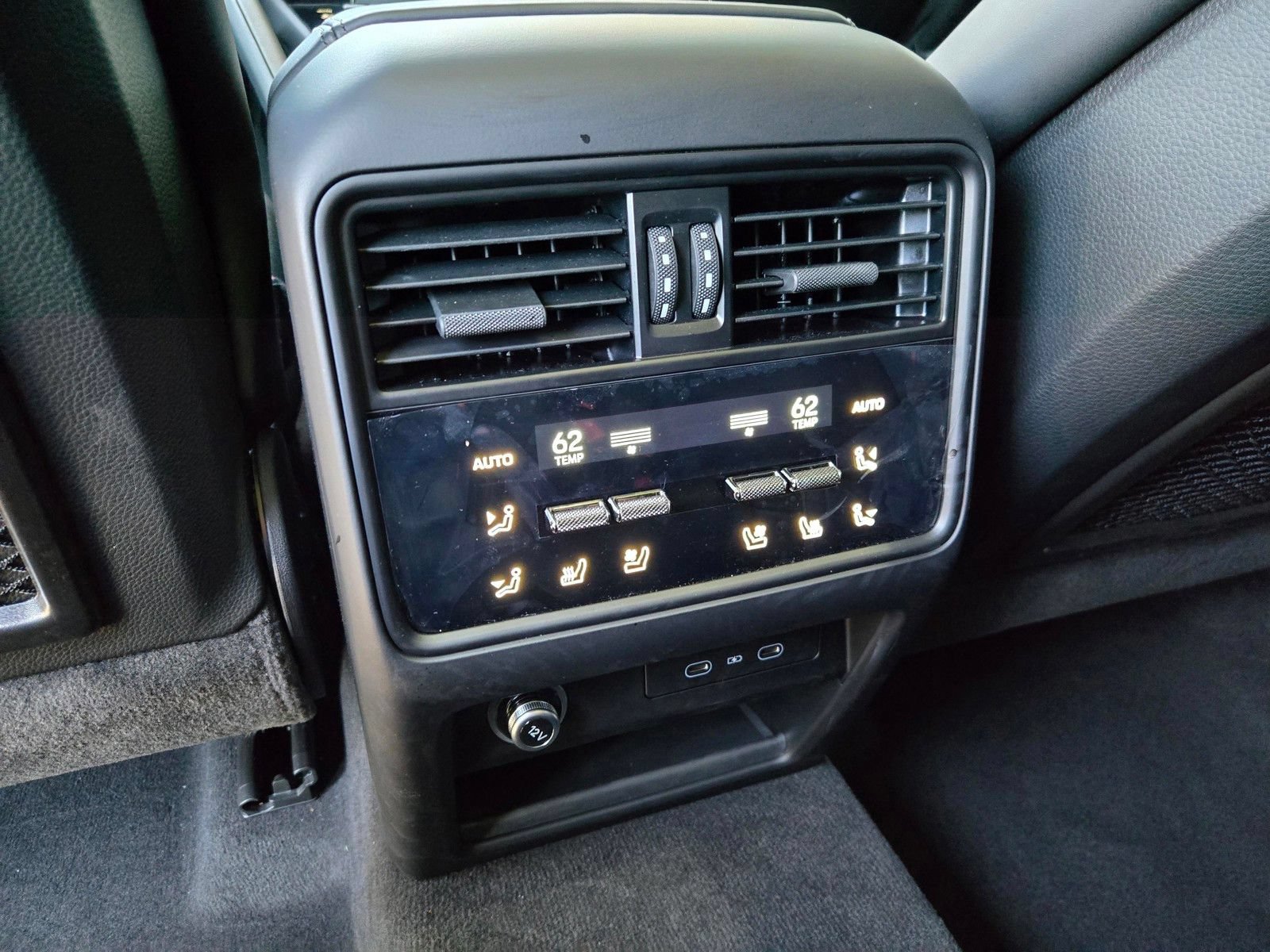 Certified 2026 Porsche Cayenne GTS AWD/4WD image 14