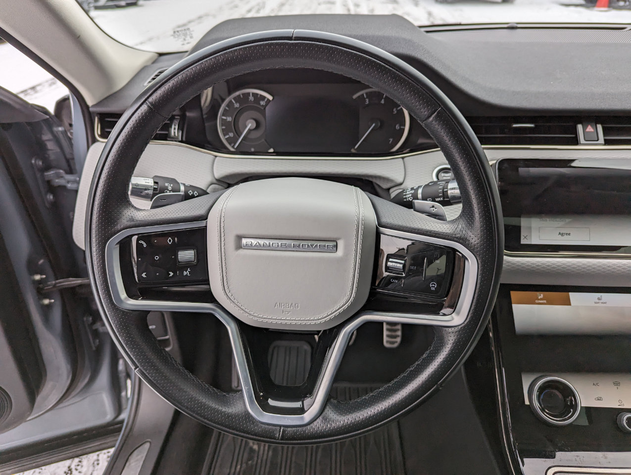 Used 2022 Land Rover Range Rover Evoque R-Dynamic S image 16