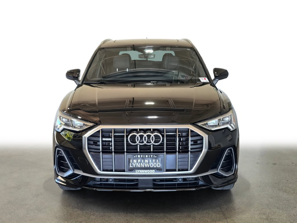 Used 2021 Audi Q3 2.0T Premium Plus w/ Premium Plus Package AWD/4WD image 2