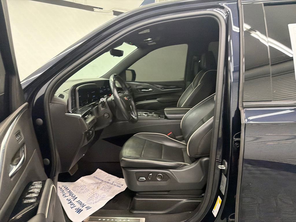 Used 2021 Cadillac Escalade Sport w/ Driver Assist Tech Package image 9