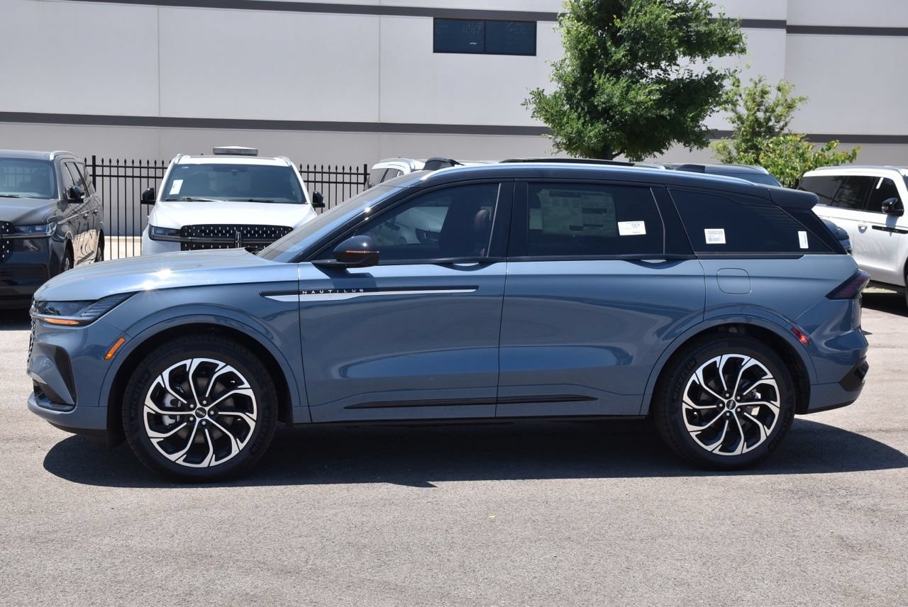 New 2026 Lincoln Nautilus Reserve AWD/4WD image 18